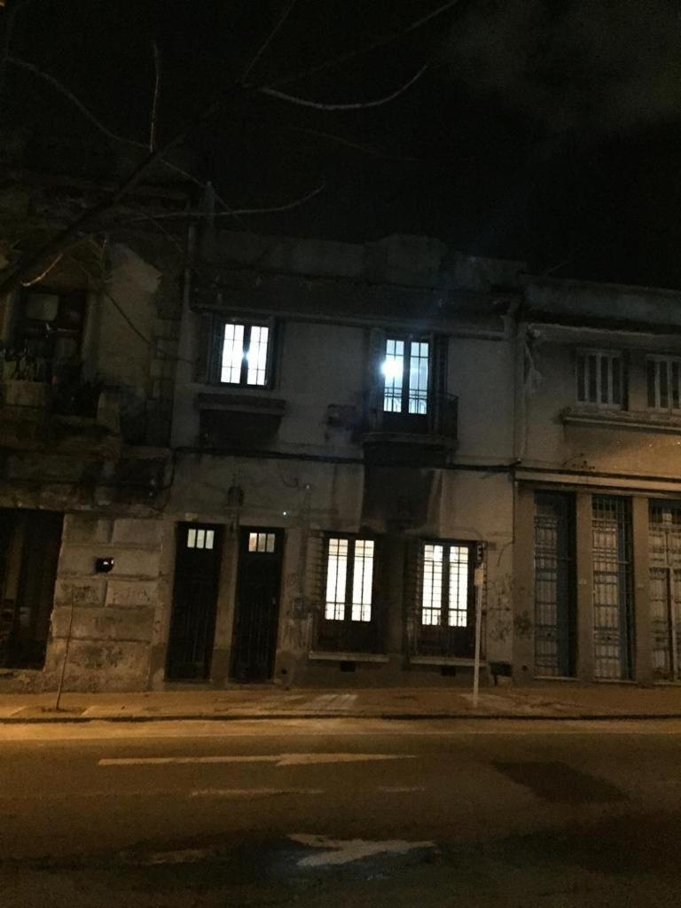 Ahiva Espacio Temporal Montevideo Extérieur photo